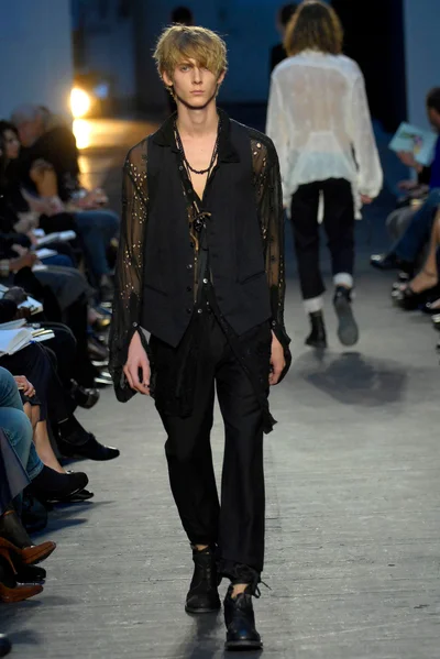 Look 22